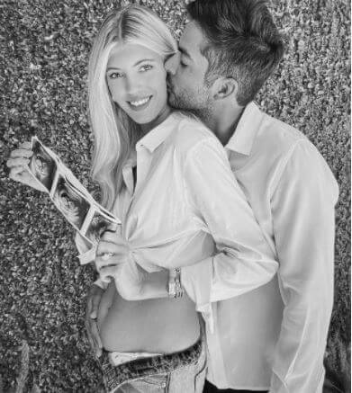 Lisa Windsor's daughter Devon Windsor with her husband Johnny Barbara announcing their pregnancy